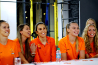 20.09.19 "Лисицы" посетили открытие Gold's Gym