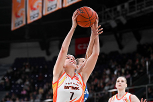  УГМК уверенно берёт первый матч полуфинала у «Енисея»