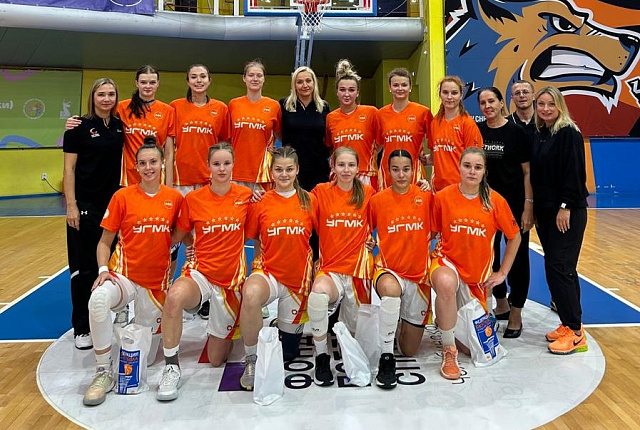 Юниорки УГМК привезли победу в предсезонном турнире 