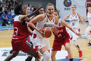 Лучшая баскетболистка России рассказала, какие артисты выступали на ее свадьбе