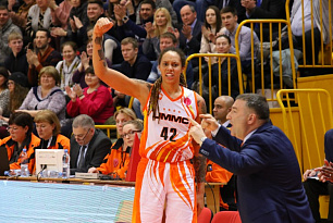 Три "лисицы" вошли в символическую пятерку Премьер-лиги. Грайнер вновь признана MVP