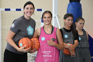 Центровая УГМК приняла участие в мастер-классе по программе ФИБА «Ее мир, ее правила»